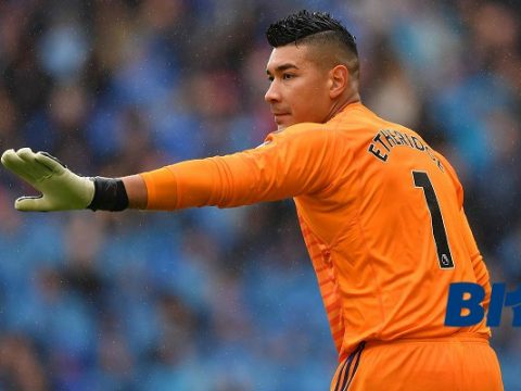 Neil Etheridge Penjaga Gawang Terbaik Asia Tenggara